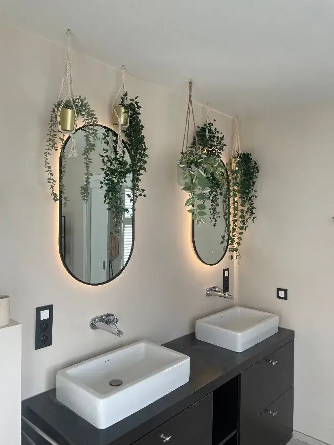 Badeværelsesspejl – 90x50cm – Ovalt – Sort Ramme